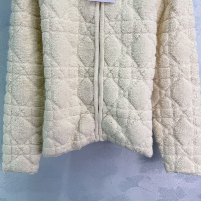 chr1st1an D10r outwear